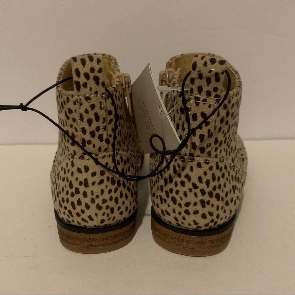 NWT. Cat & Jack Toddler Girl Ankle Zipper Booties